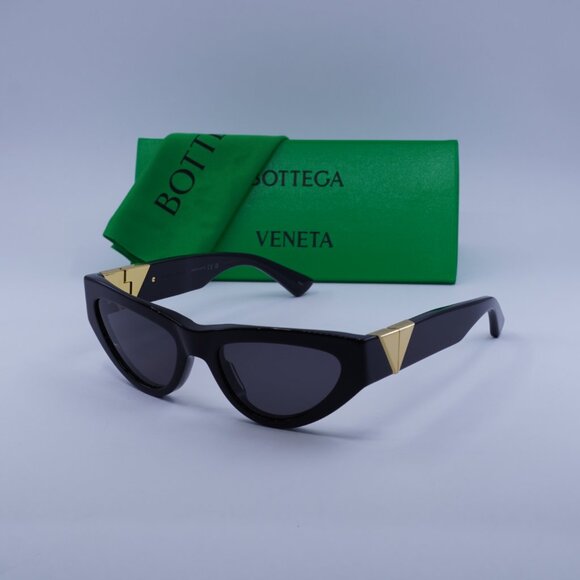 Bottega Veneta BV1176S 001 Cat Eye Sunglasses - Black/Grey - Picture 5 of 10